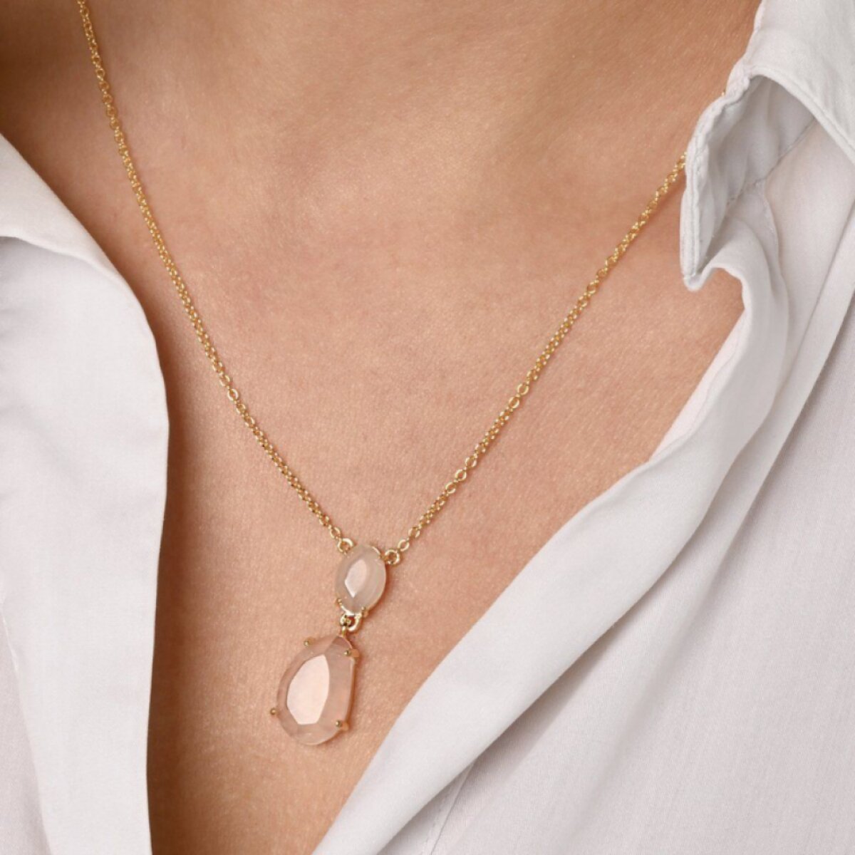 Pozlacený náhrdelník s růženínem a chalcedonem 12161.3