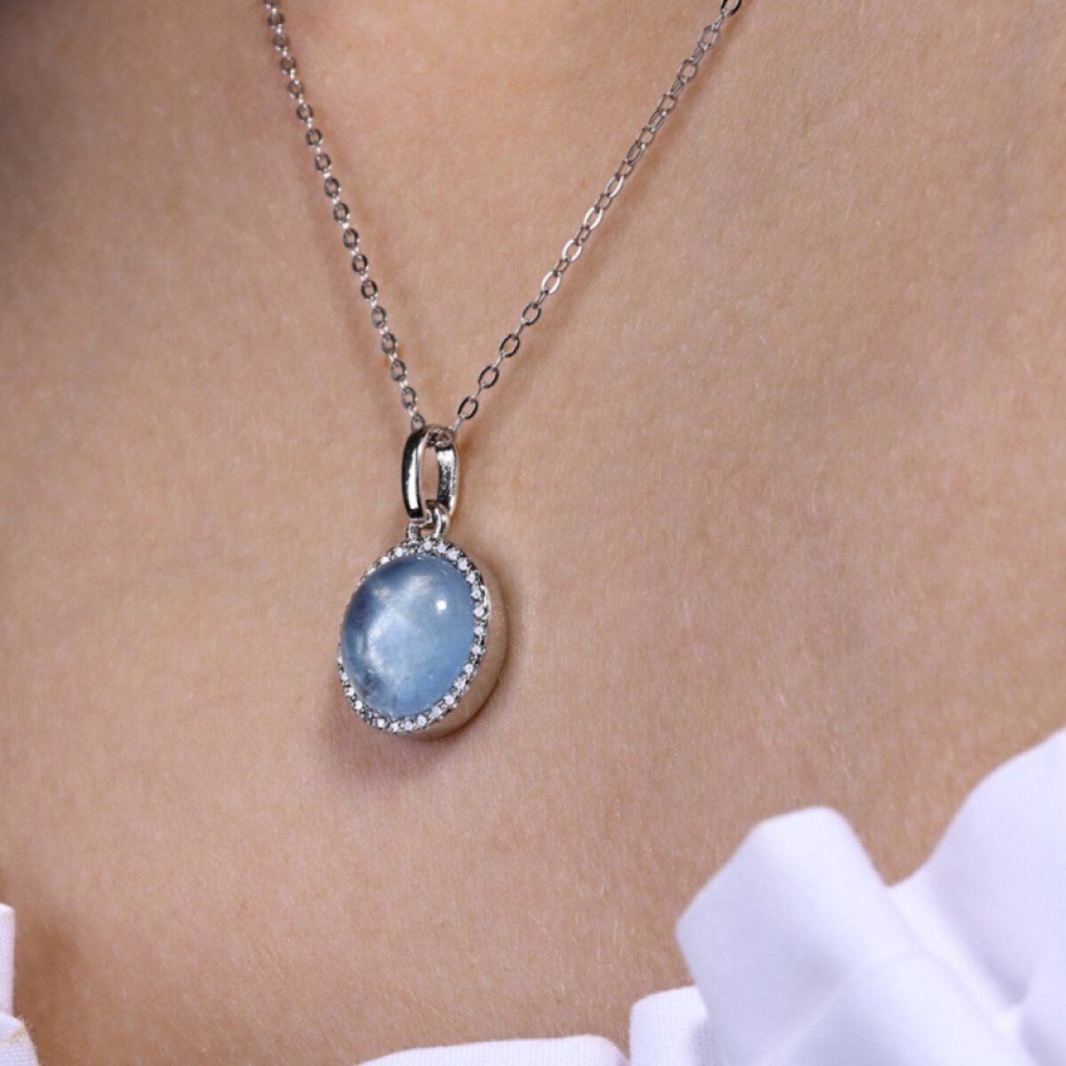 Stříbrný náhrdelník s akvamarínem 12157.3