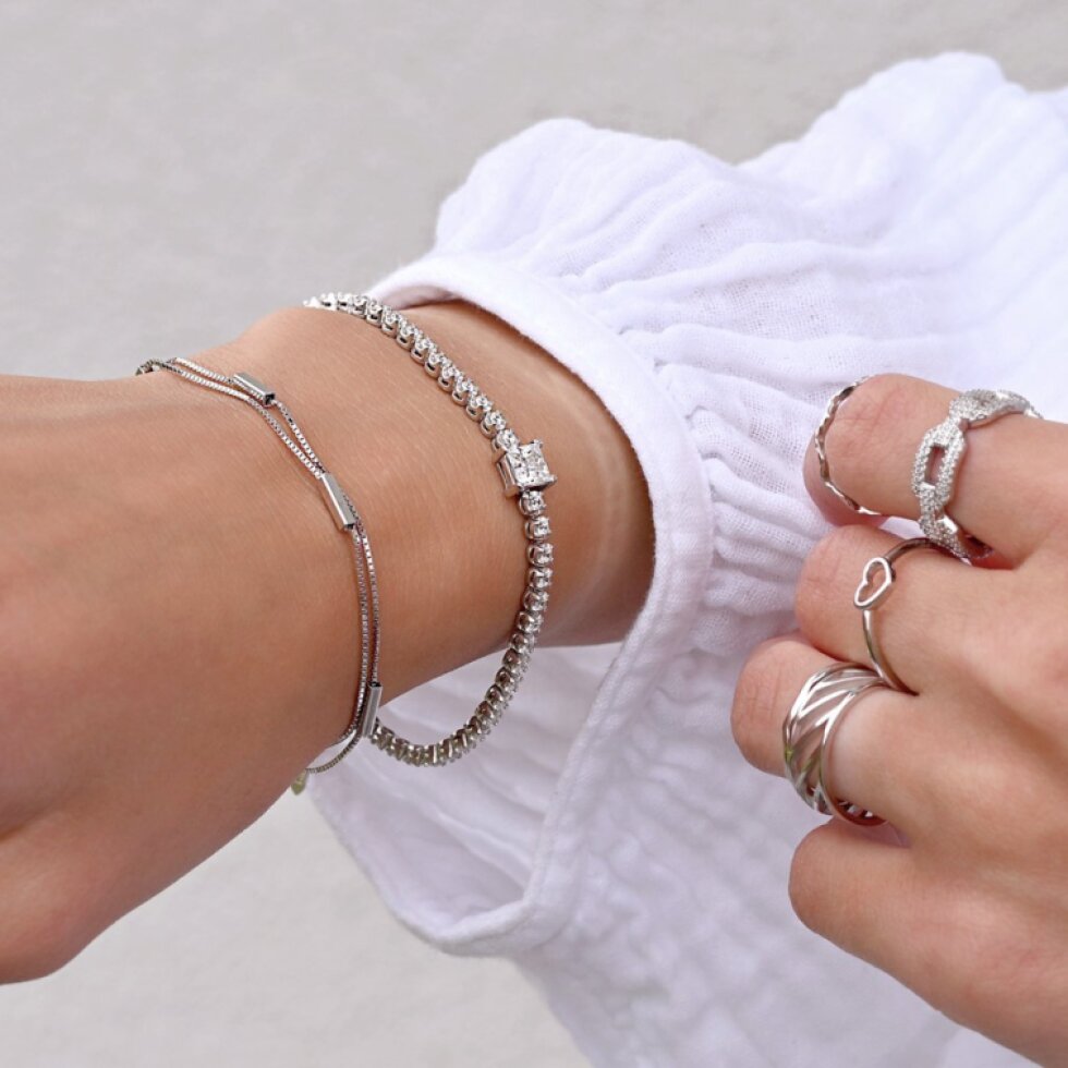 Stříbrný tenisový náramek CHLOE 13M00003 moissanite