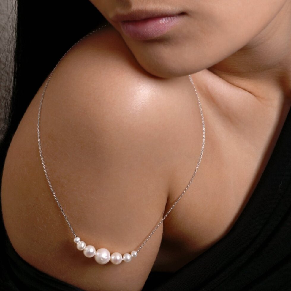 Strieborný náhrdelník s riečnymi perlami 22063.1