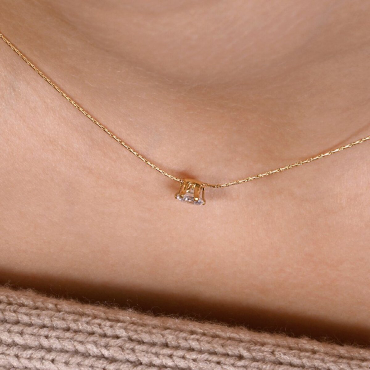 Náhrdelník s krystalem 42047.1 gold