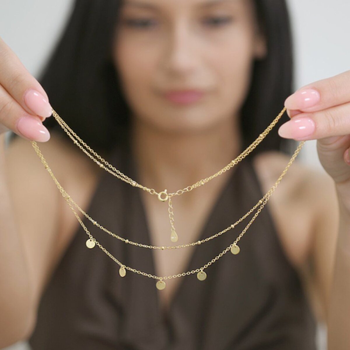 Pozlacený náhrdelník dvouřadý malé placičky a kuličky 62007