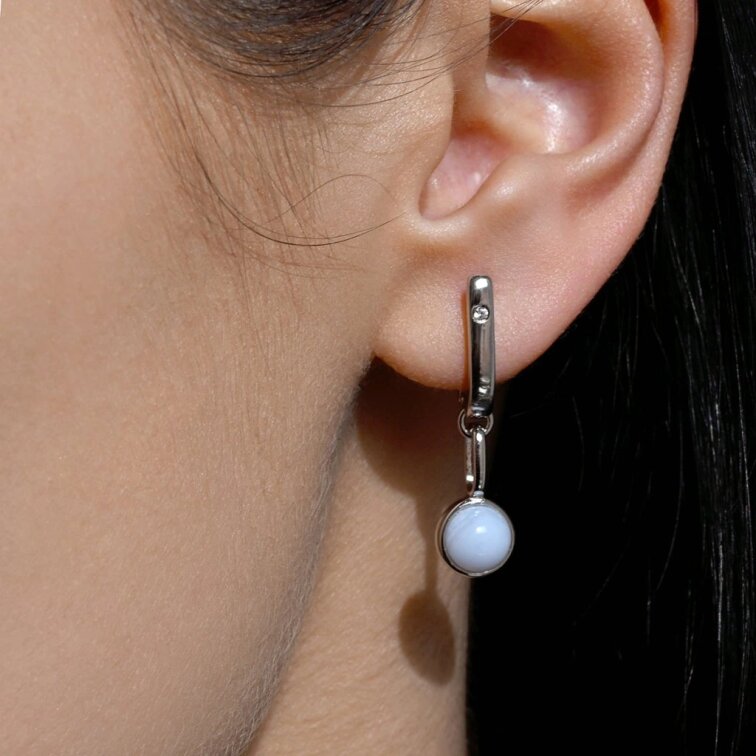 Strieborné visiace náušnice s čipkovaným achátom 11736.3