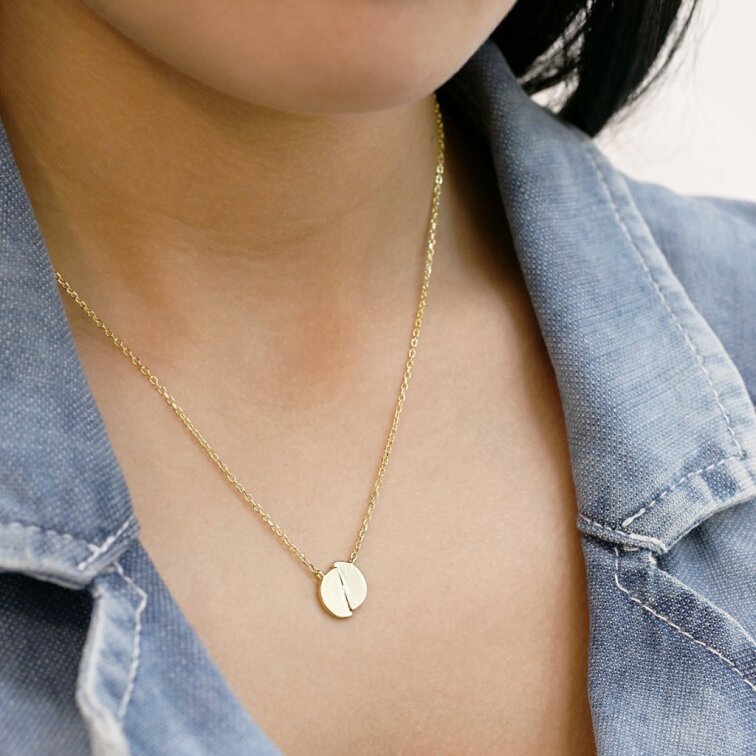 Pozlátený náhrdelník s rozpolenou placičkou 62051