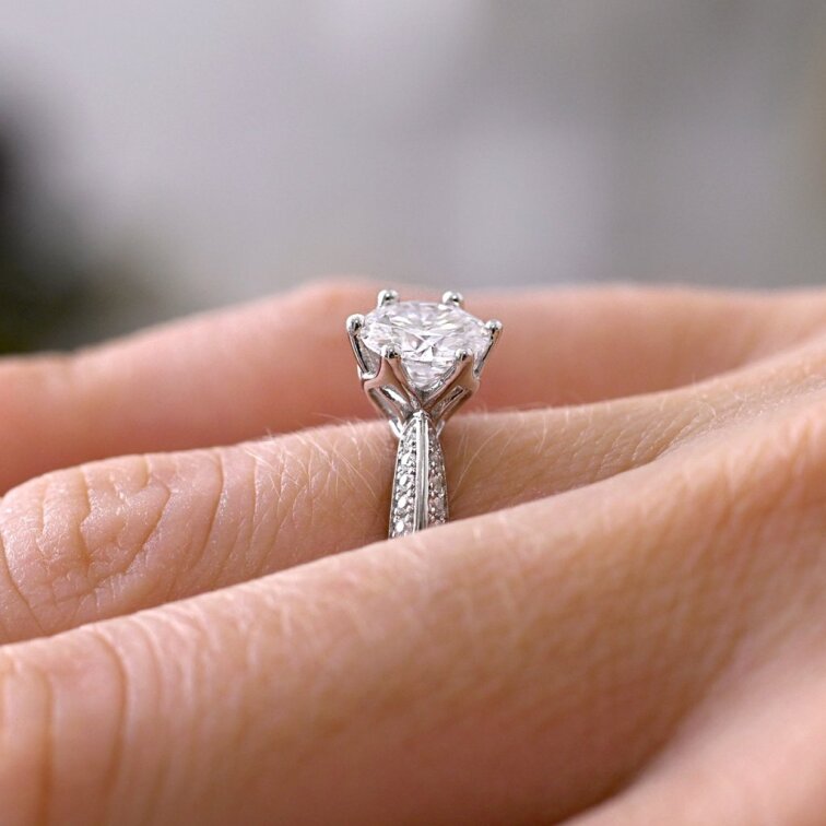 Stříbrný prsten MIA zdobený 15M00007 moissanite