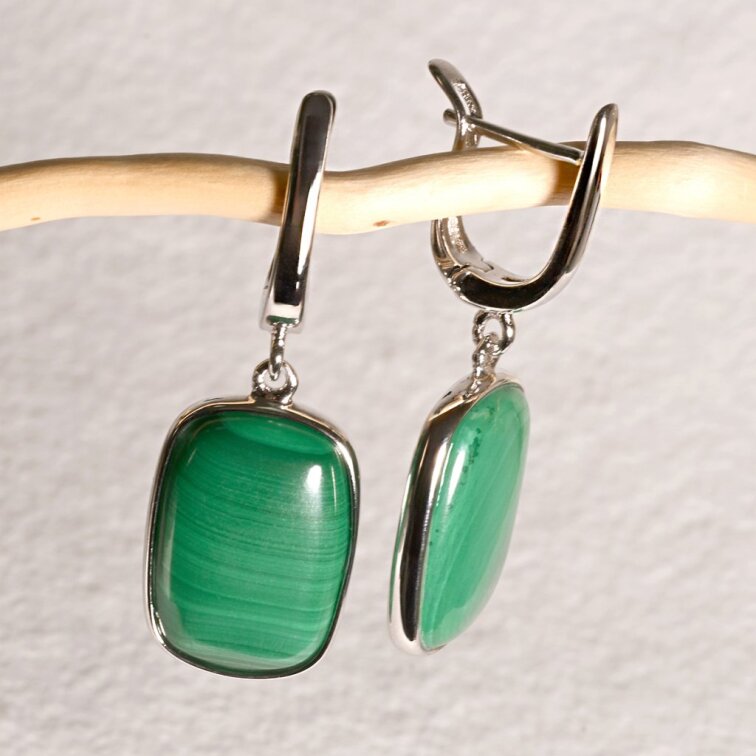 Strieborné náušnice s prírodným malachitom 11741.3
