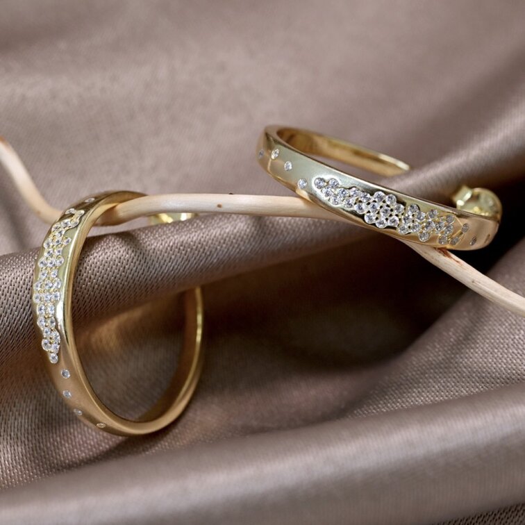 Pozlacené náušnice kruhy se zirkony 11774.1