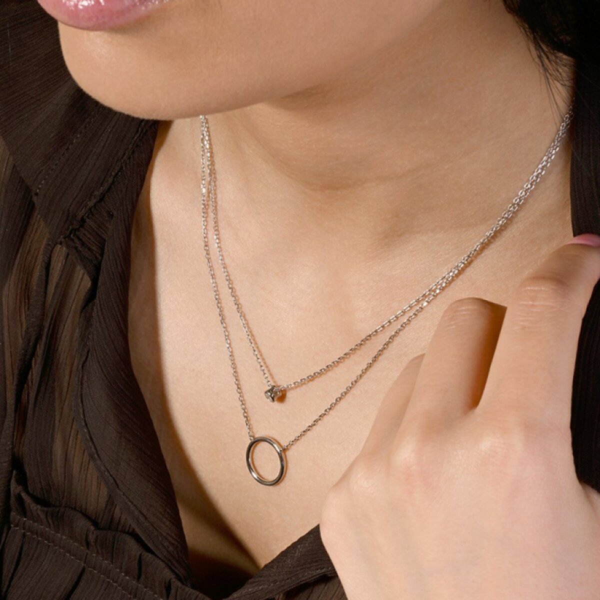 Stříbrný náhrdelník dvojitý řetízek kroužek a zirkon 12111.1