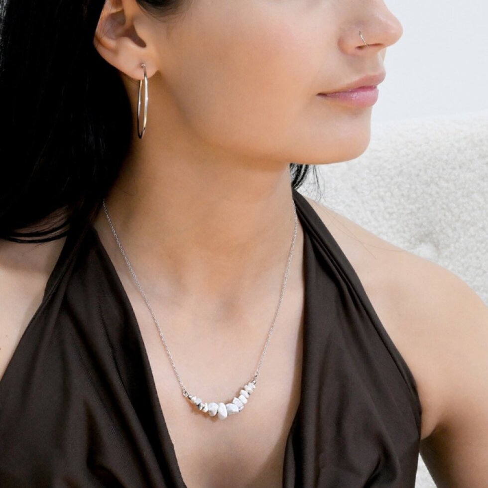 Náhrdelník s kamenem bílý howlit 42037.1 ocel