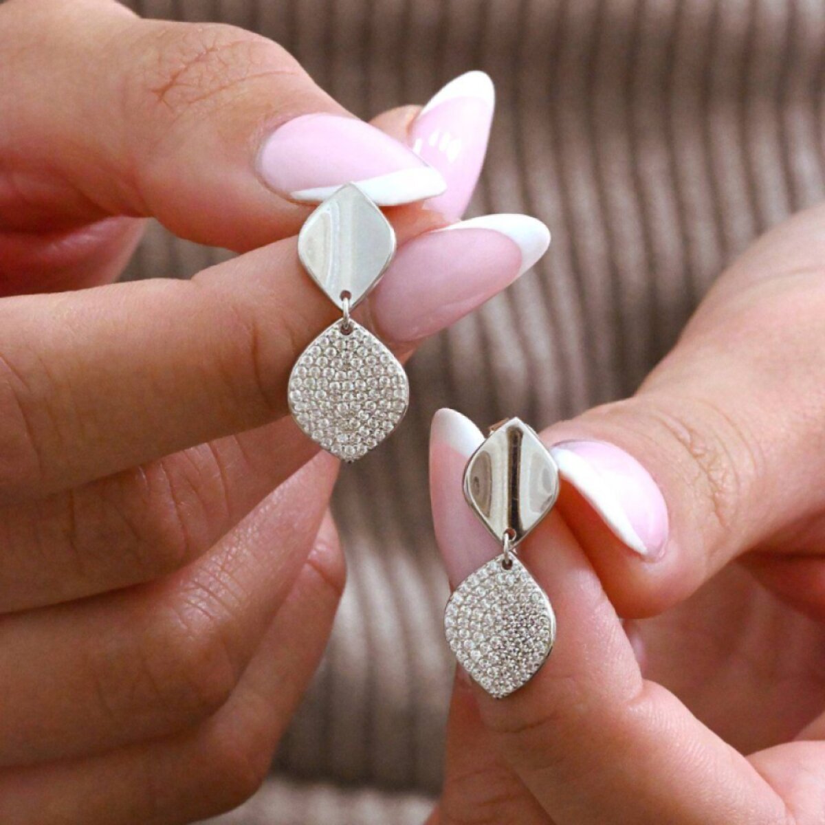 Stříbrné náušnice dvojité kapky 11788.1