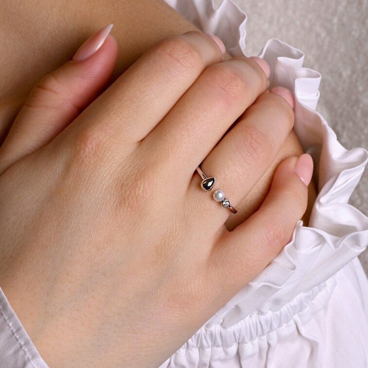 Strieborný prsteň s riečnou perlou a zirkónom 25006.1