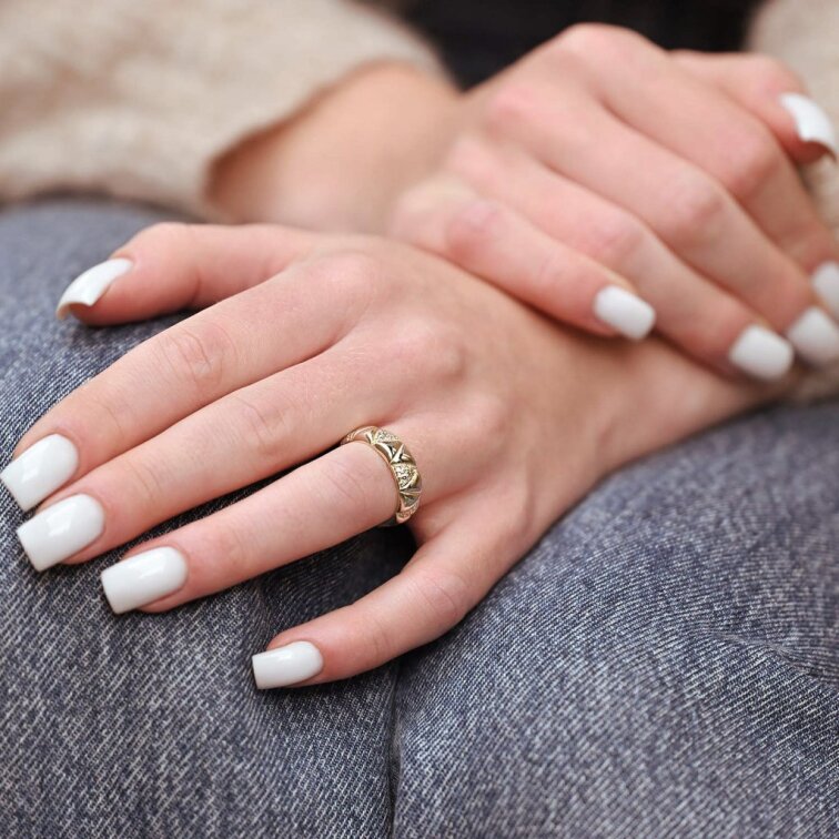 Pozlátený prsteň s vzor so zirkónmi 15035.1