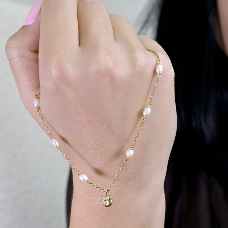 Pozlátený náhrdelník s riečnymi perlami a srdiečkom 22058.1