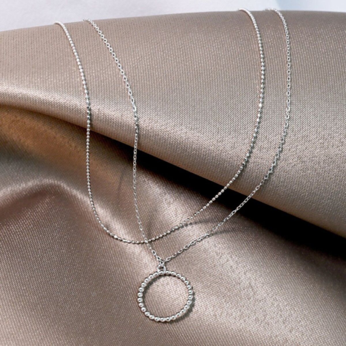 Stříbrný náhrdelník dvojitý řetízek s kroužkem 62017