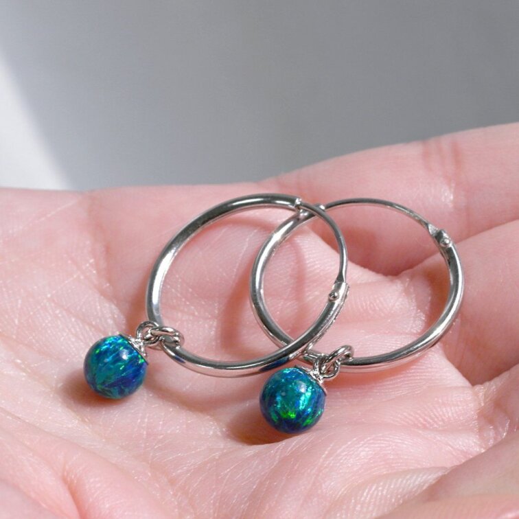 Strieborné náušnice kruhy s guličkou zo zeleného syntetického opálu 11410.3 green