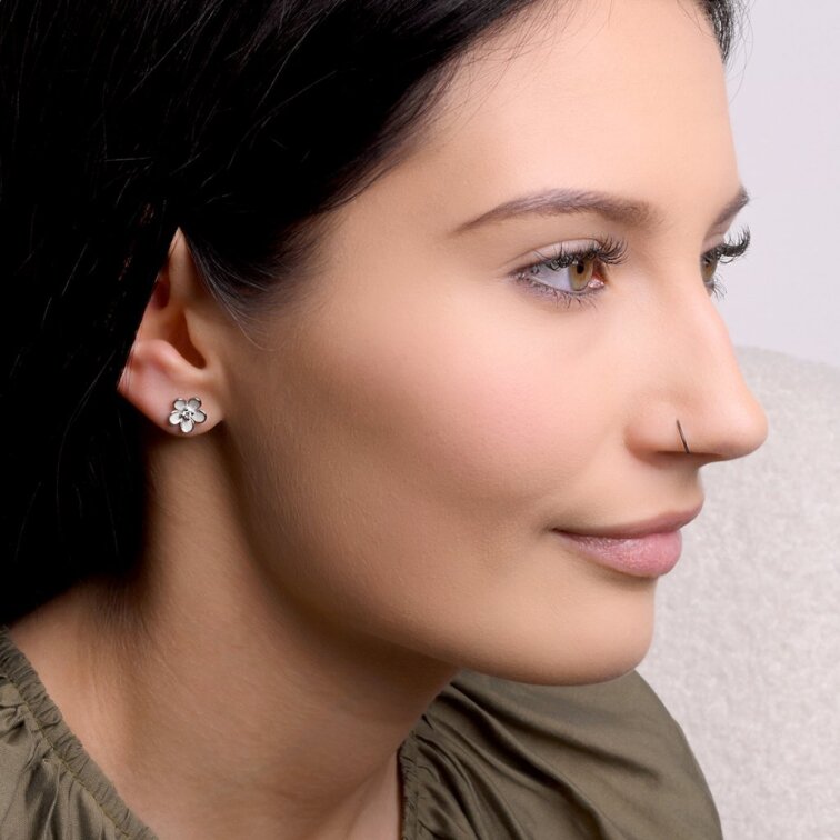 Strieborné náušnice kvietky 11753.1