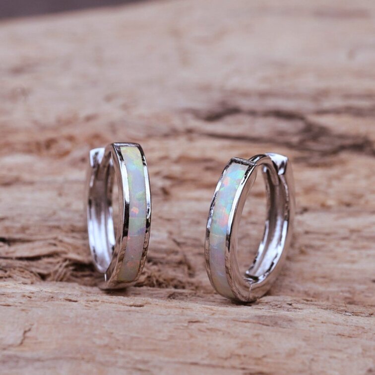 Strieborné opálové náušnice kruhy 11402.1 biele