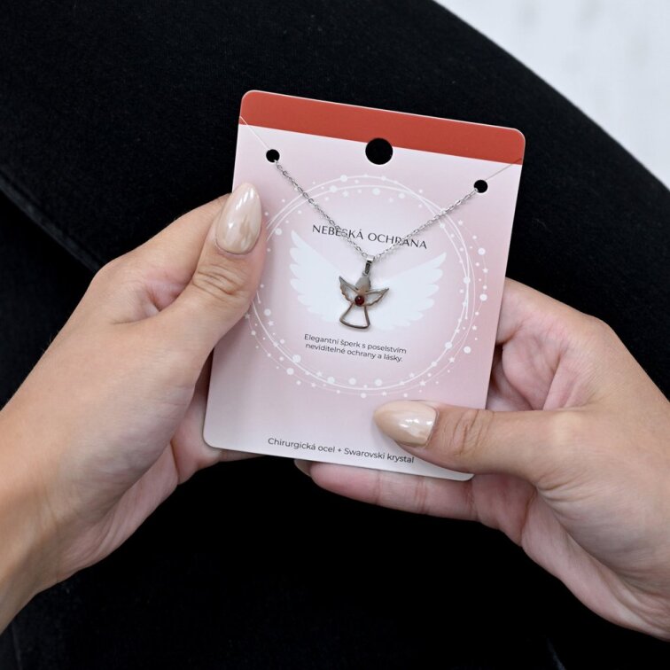 Náhrdelník anděl se Swarovski krystaly 42043.3 červený