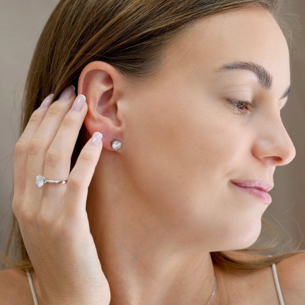 Stříbrná kusová náušnice MIA 11XM00002