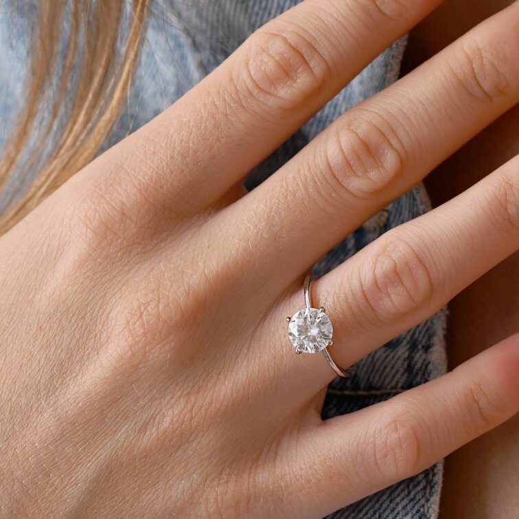 Stříbrný prsten ELEN 15M00004 moissanite