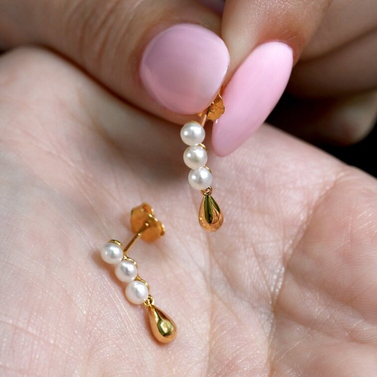 Pozlátené náušnice s riečnymi perlami 21123.1