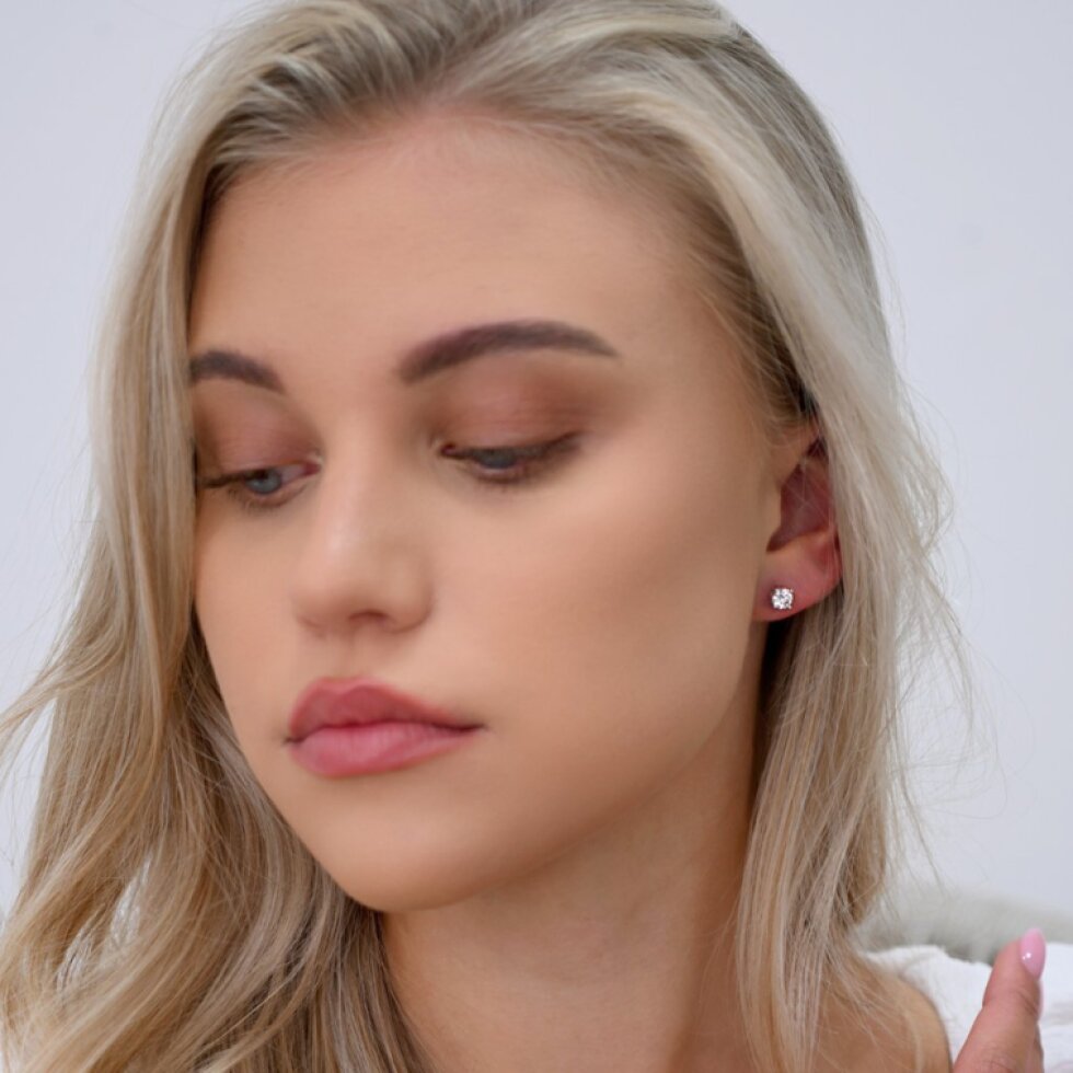 Stříbrné náušnice ELEN 11M00007 moissanite