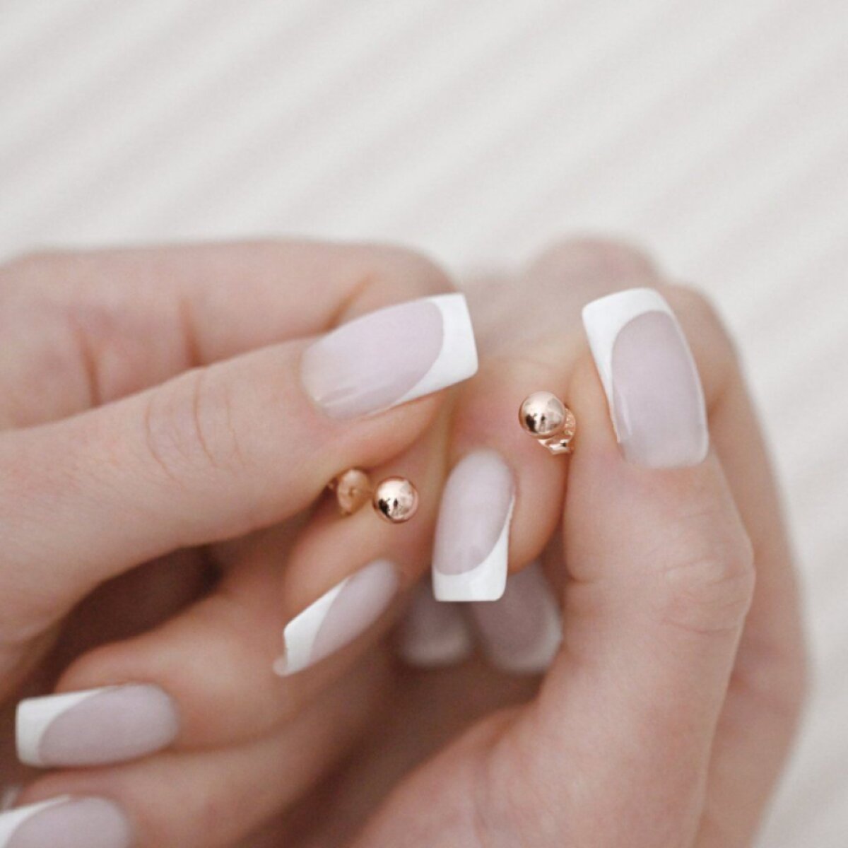 Pozlátené strieborné náušnice kôstky malinká gulička 61013 Rose Gold