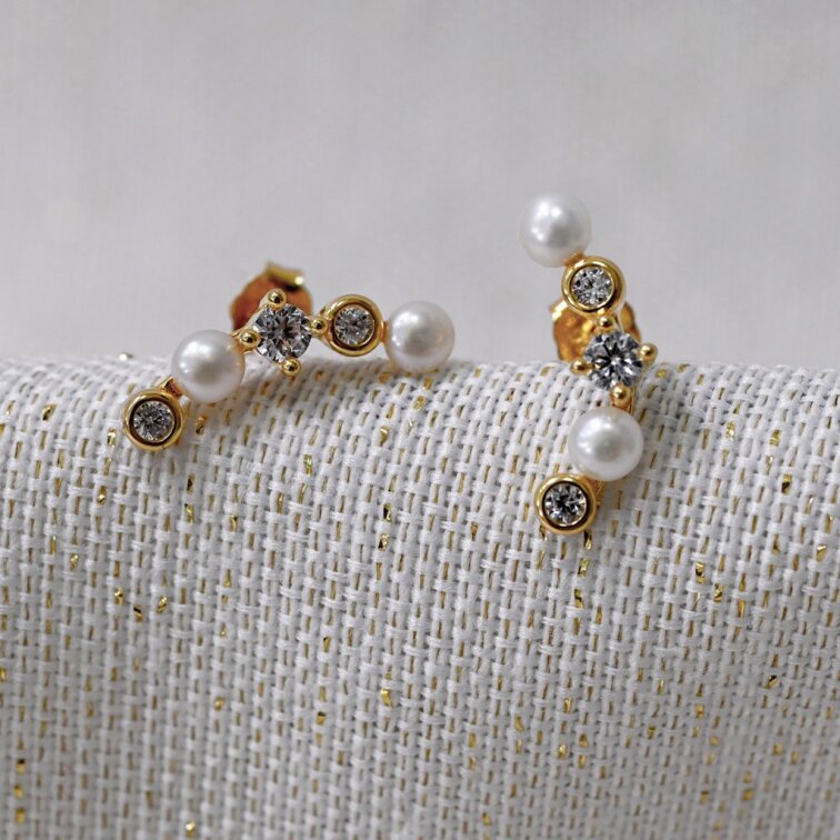 Pozlátené náušnice s riečnymi perlami 21124.1