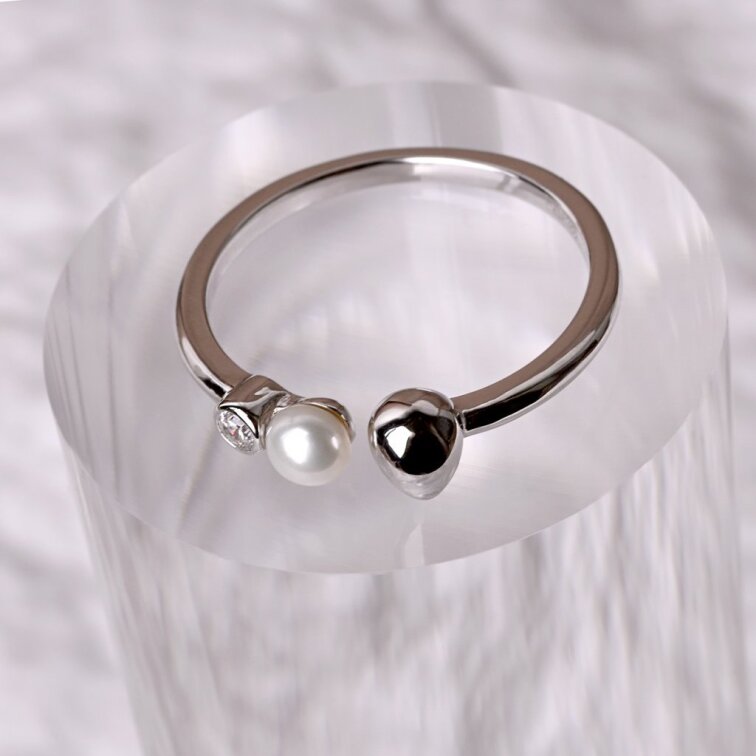 Strieborný prsteň s riečnou perlou a zirkónom 25006.1