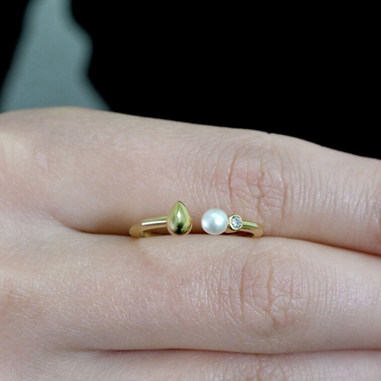 Pozlátený prsteň s riečnou perlou a zirkónom 25006.1