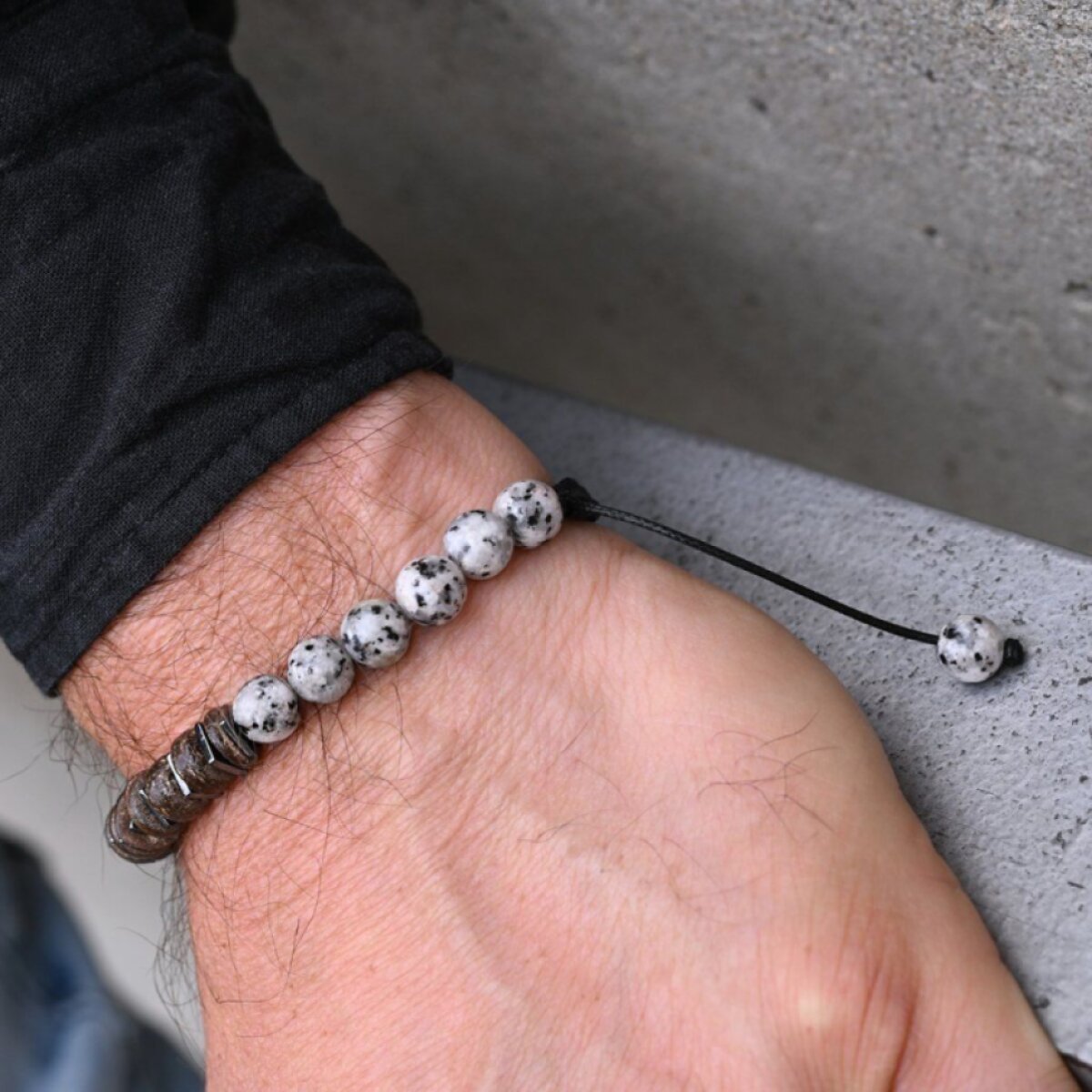 Bižuterní náramek s minerálním kamenem a dřevem 53062.3