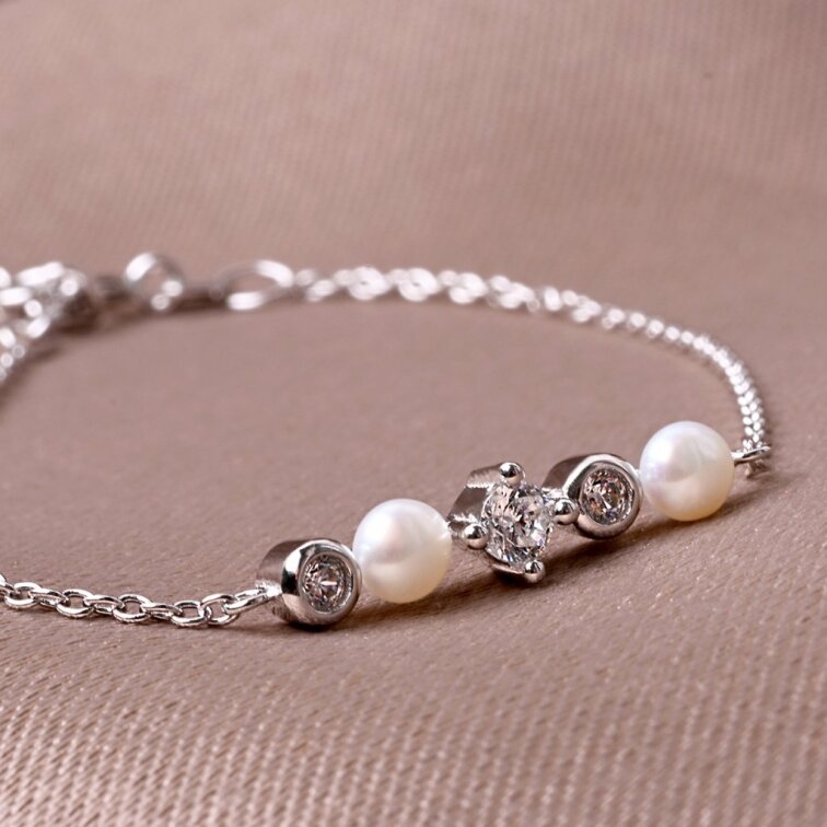 Strieborný náramok s riečnymi perličkami a zirkónmi 23031.1