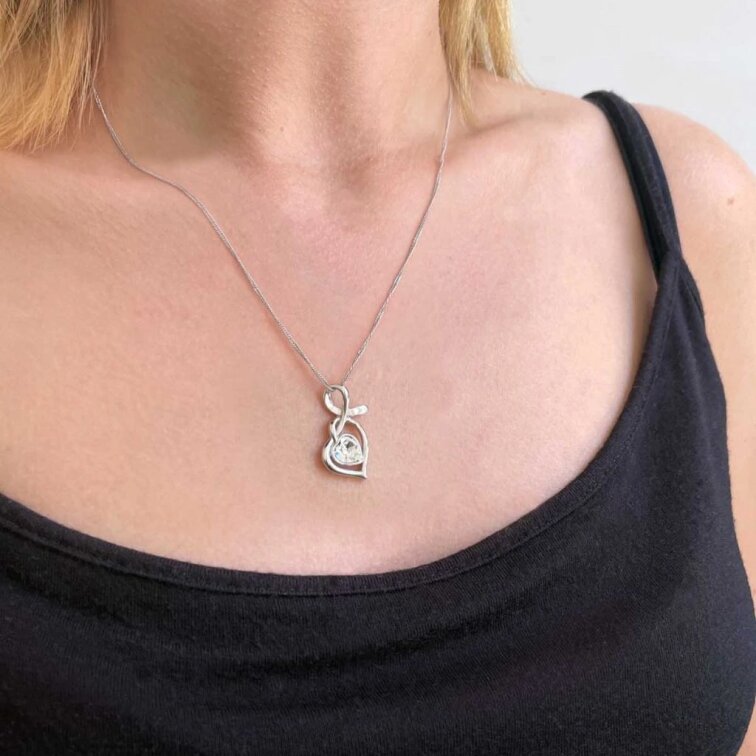 Stříbrný náhrdelník se Swarovski krystalem bílé srdce 32071.1