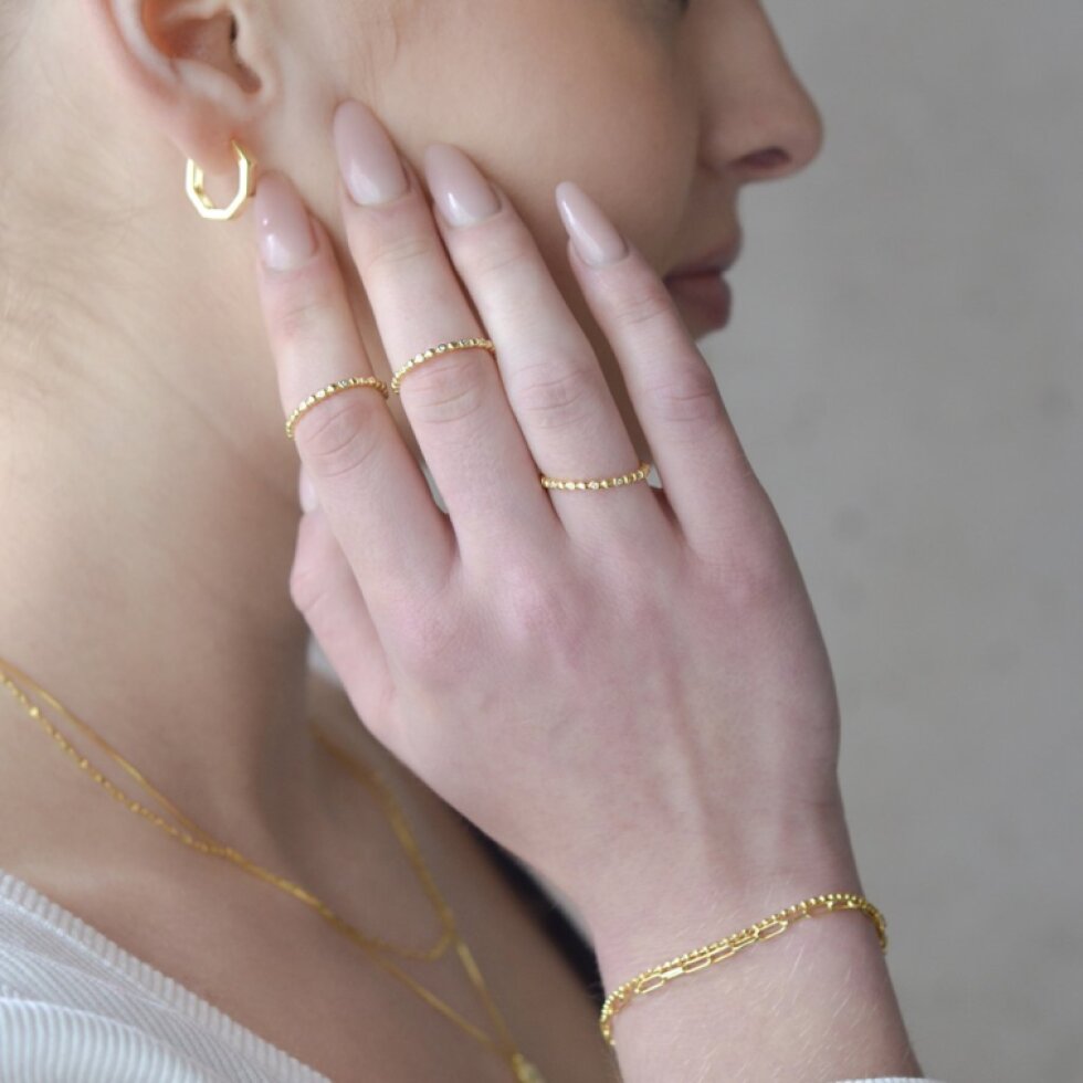 Pozlátený strieborný prsteň vzorovaný so zirkónikmi 15005.1 crystal