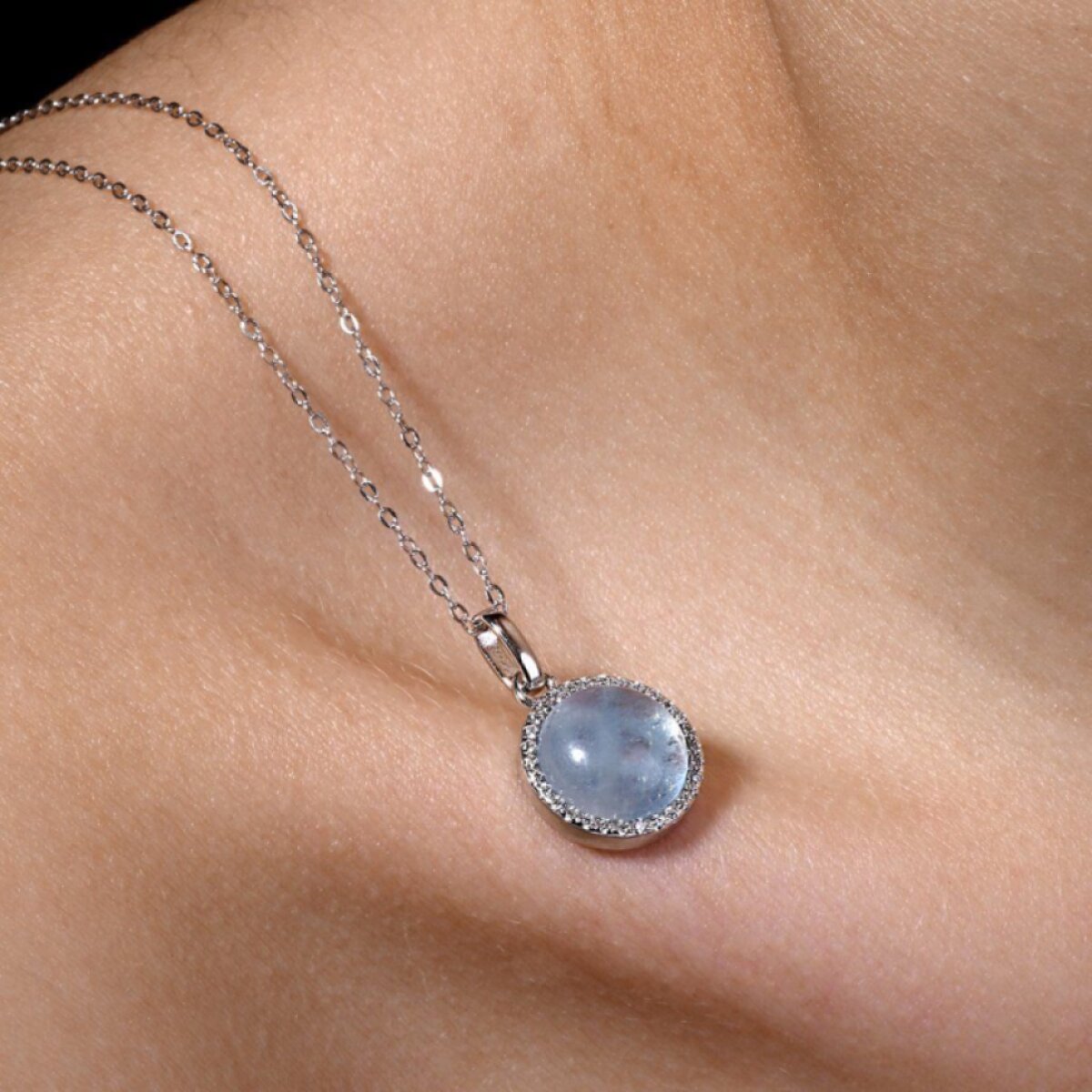 Stříbrný náhrdelník s akvamarínem 12157.3