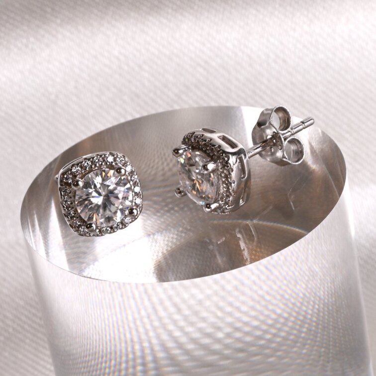 Stříbrné náušnice AIRA 11M00004 moissanite