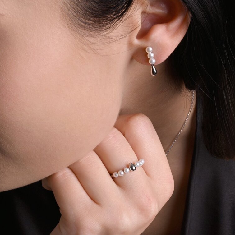 Strieborné náušnice s riečnymi perlami 21123.1