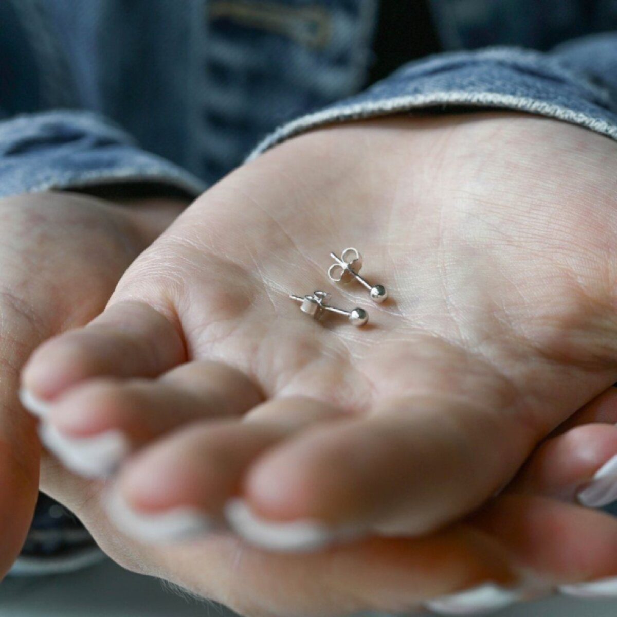 Stříbrné náušnice malinká kulička 61013