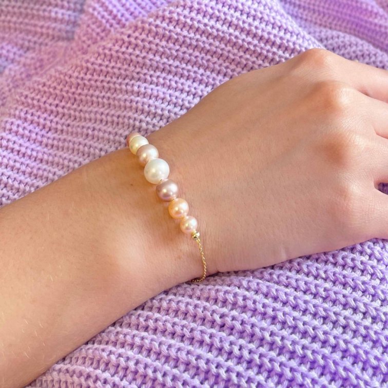 Pozlacený stříbrný náramek 7 říčních perel na řetízku 23024.3 multi