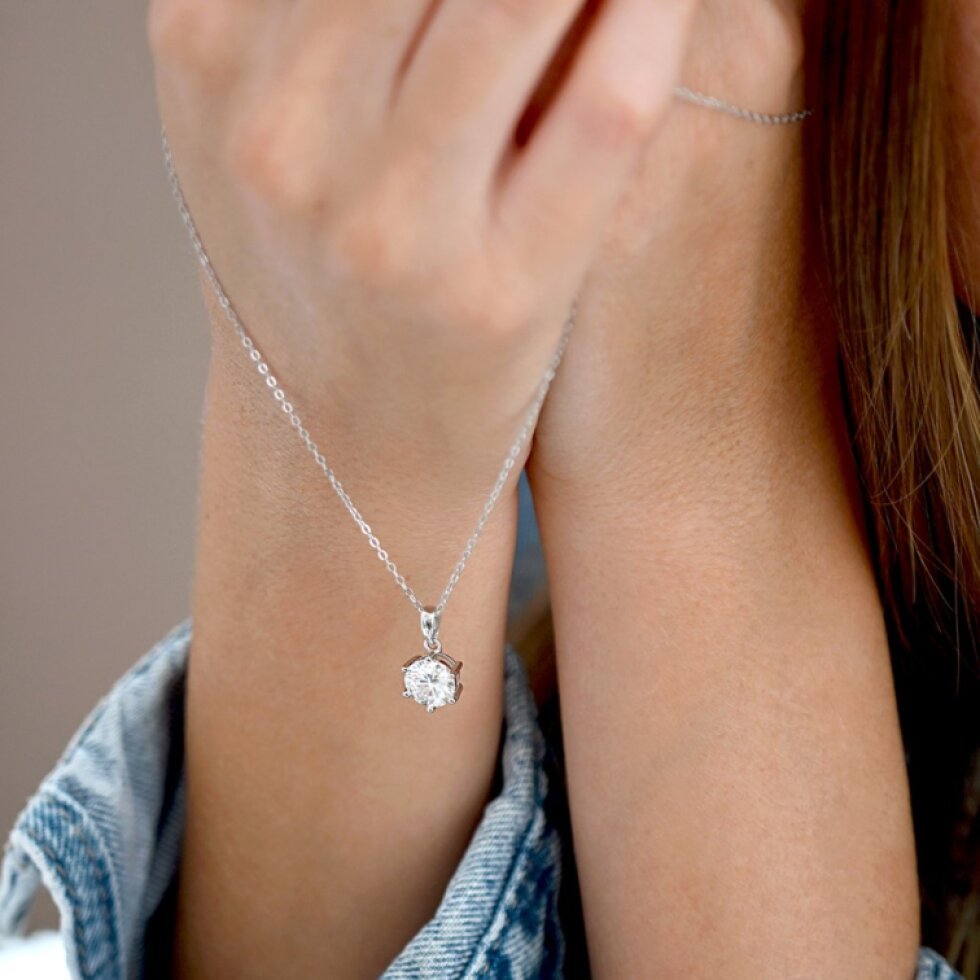 Stříbrný náhrdelník MIA 12M00004 moissanite