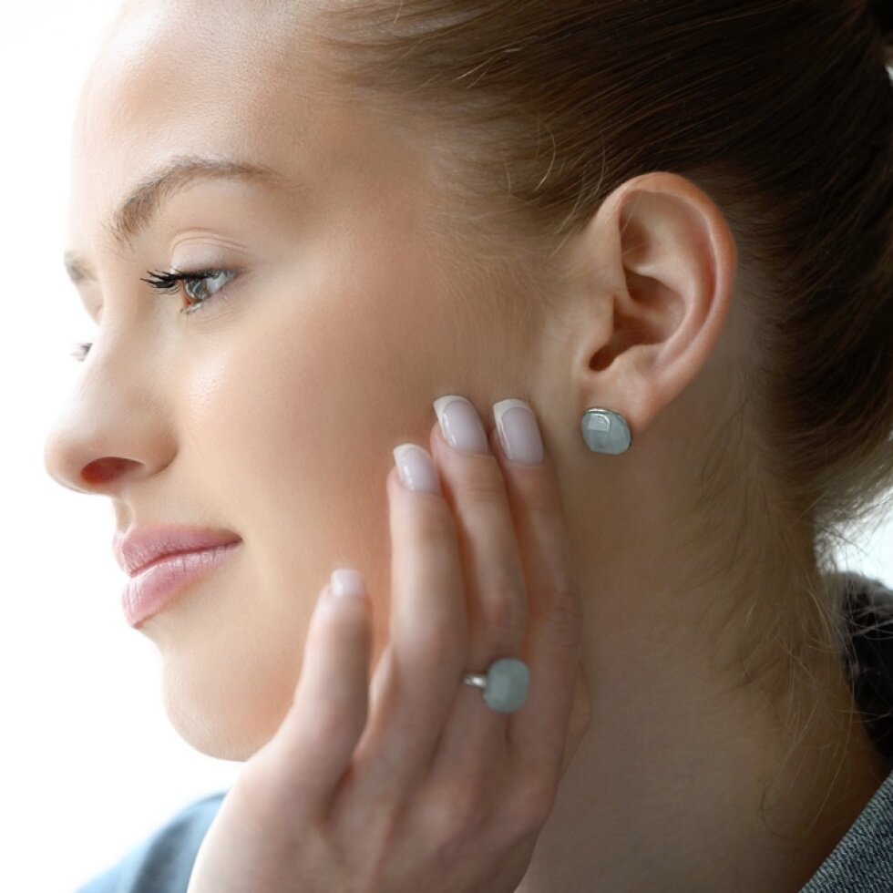 Strieborné náušnice štvorec s akvamarínom 11729.3