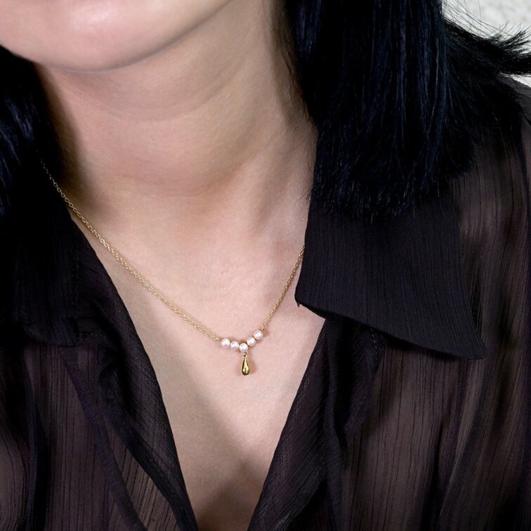 Pozlacený náhrdelník s říčními perličkami 22059.1