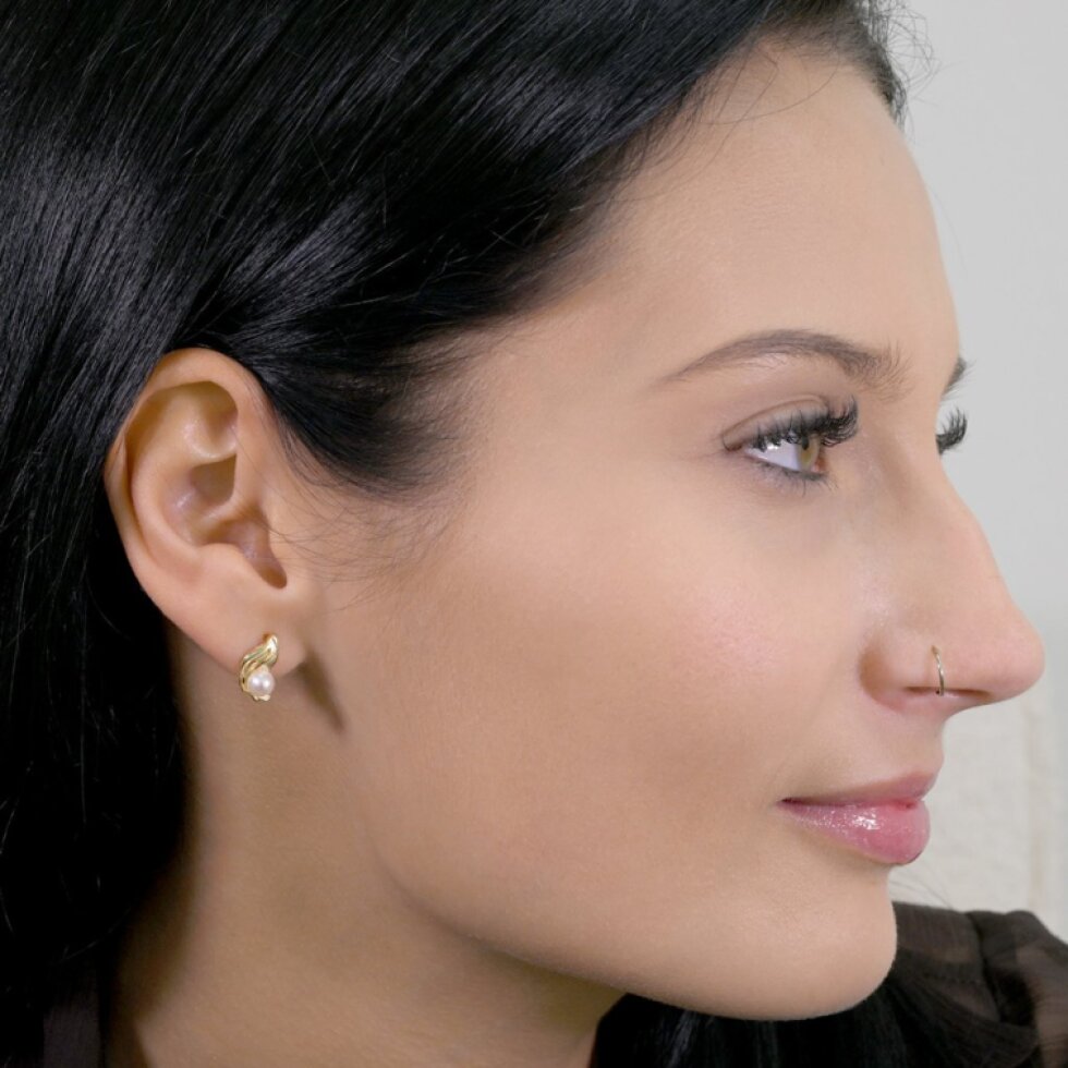 Pozlátené náušnice s riečnou perličkou 21121.1