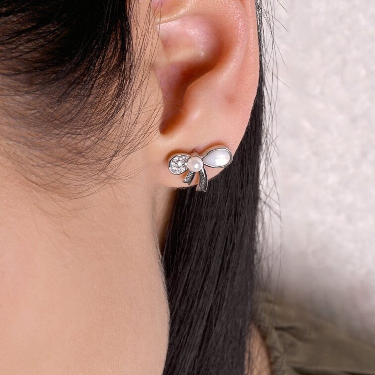 Stříbrné náušnice mašličky 11802.1