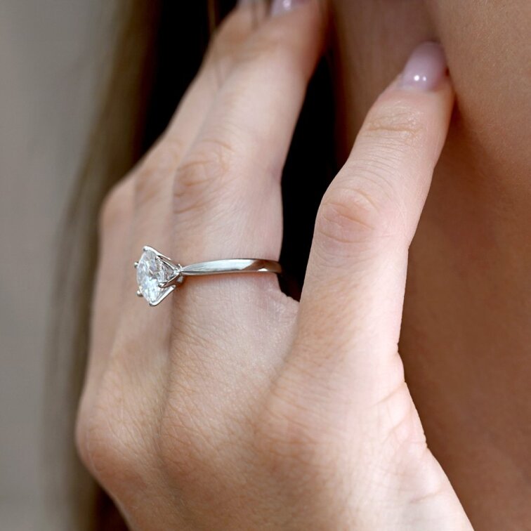 Stříbrný prsten MIA 15M00002 moissanite