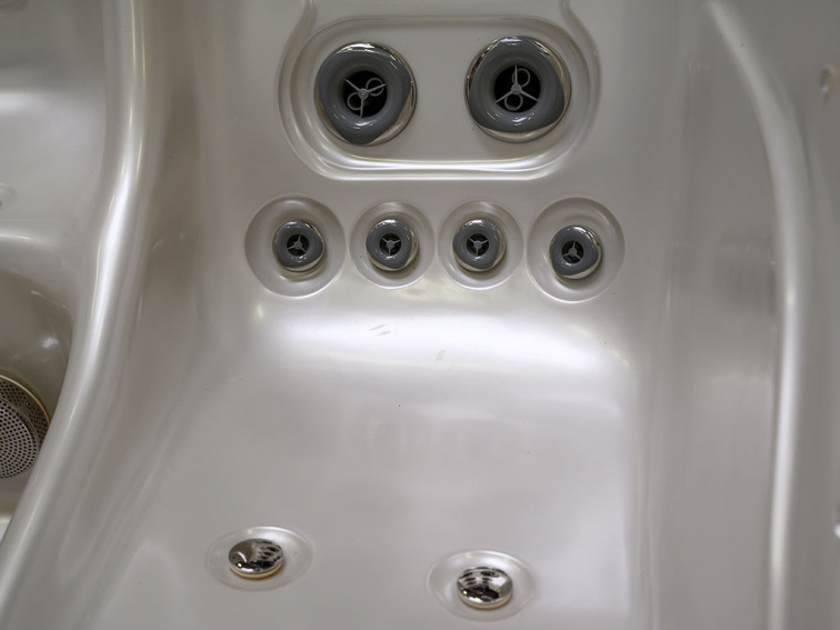 Vířivka Delphina 3.Gen pro 5 osob - 230x216x92 - 8220