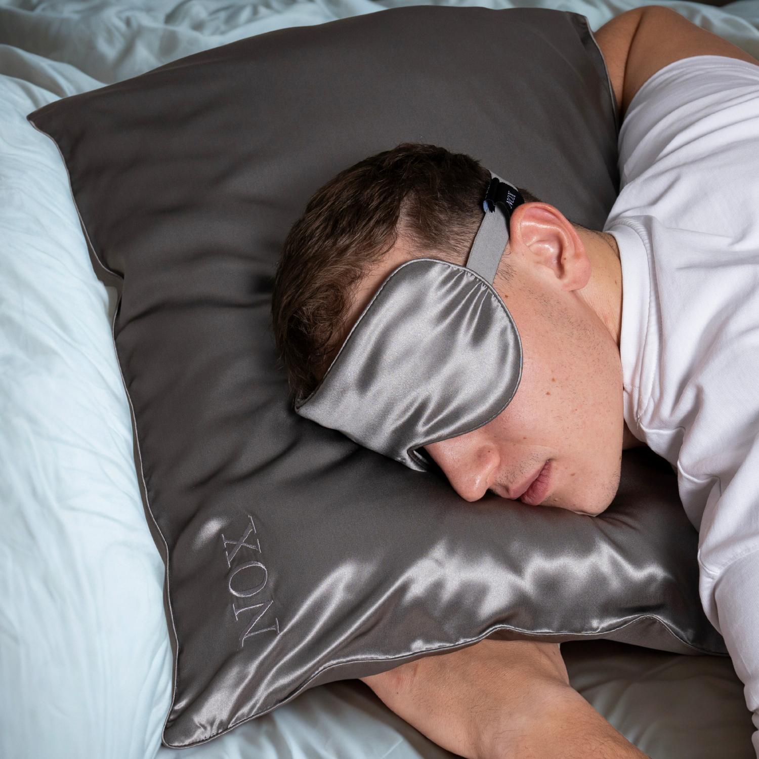 100% hedvábný povlak na polštář pro muže NOX® OCELOVĚ ŠEDÁ