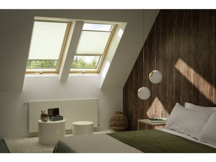 Střešní okno VELUX GLL 1061 Z dřevěné s trojsklem