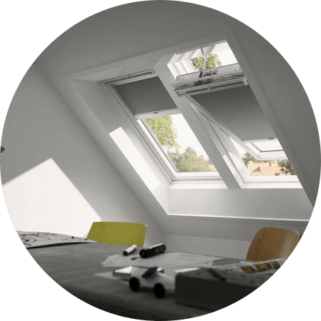 Rolety do ložnice: Jak vybrat ideální stínění pro klidný spánek?