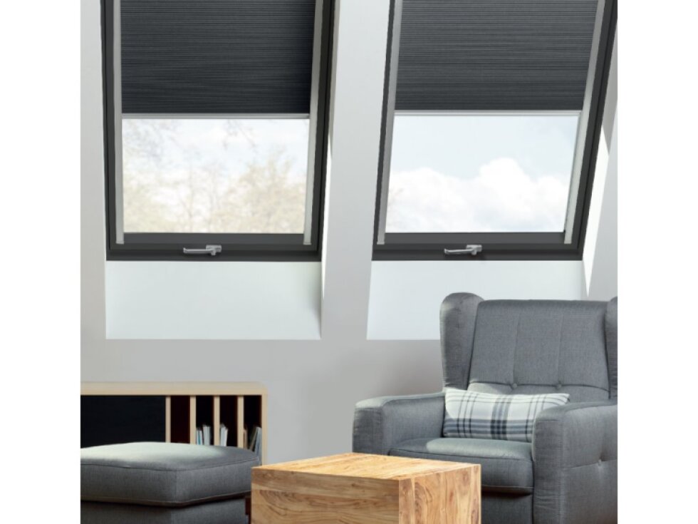 Kyvné plastové okno FAKRO PTP-V / AC U4